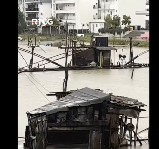 (ВИДЕО) Во Котор и Улцињ цели населби се под вода
