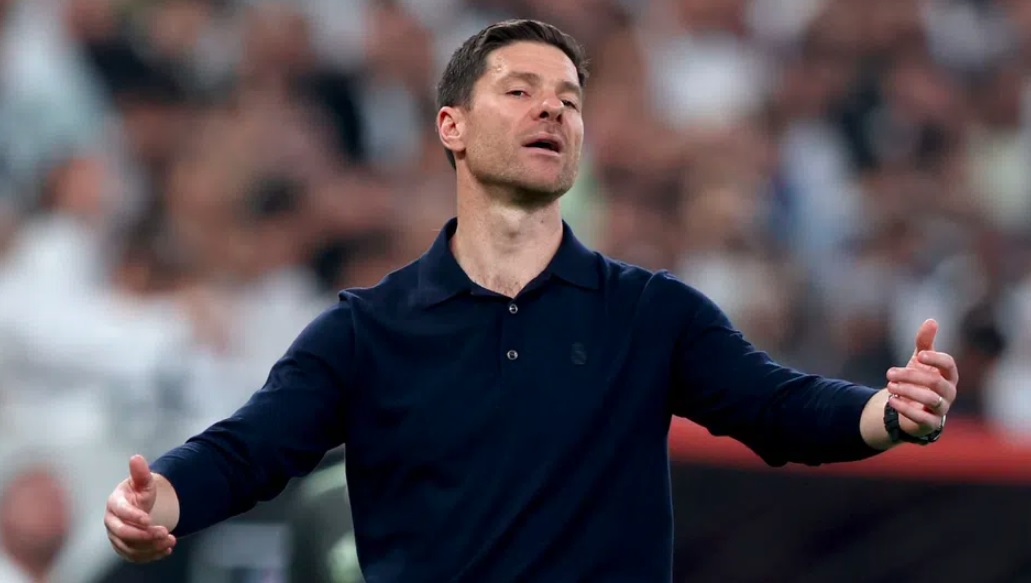 Фабрицио Романо тврди: „Манчестер сити и Ливерпул водат битка за Чаби Алонсо“