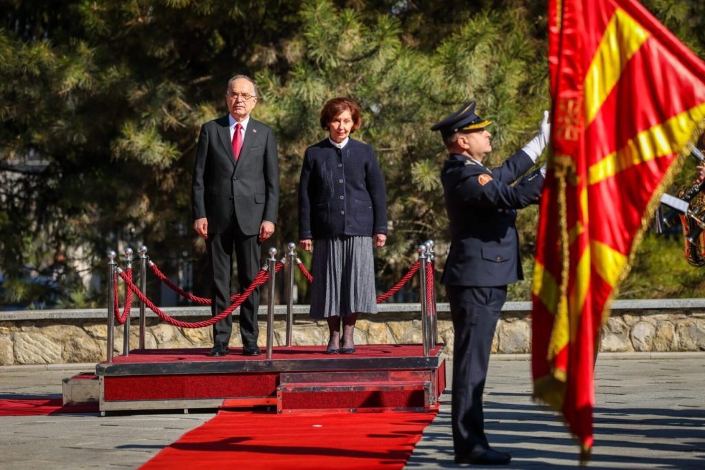 Сиљановска-Давкова го пречека албанскиот претседател Бајрам Бегај