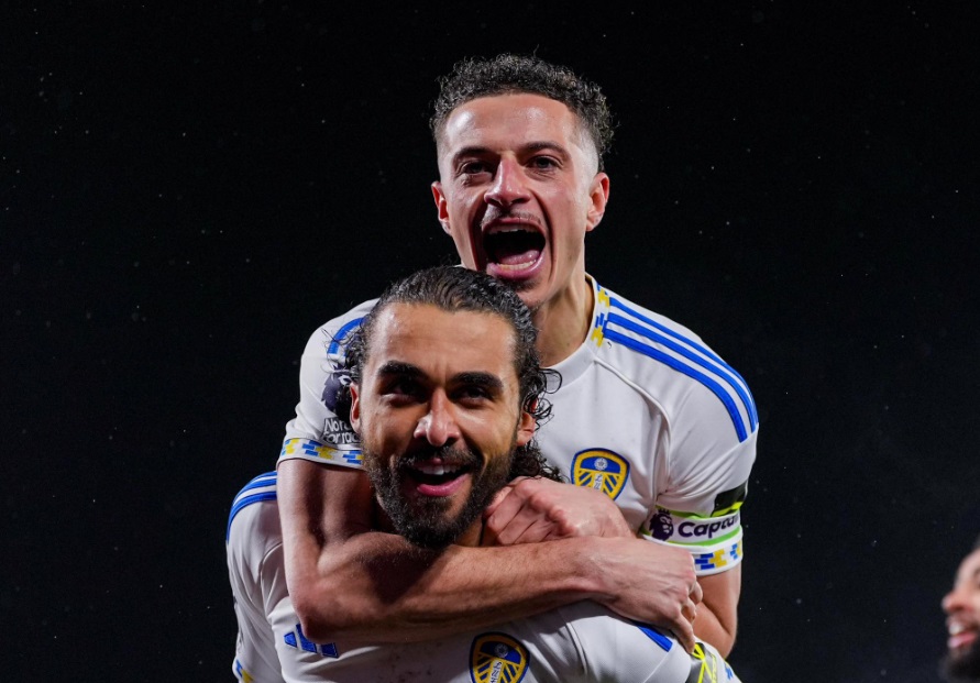 Лидс го декласира Нотингем Форест и избега далеку од зоната за испаѓање (ВИДЕО)