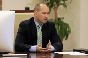 Миноски: Подигнувањето на прагот за ДДВ е клучно за опстанок и раст на малите бизниси