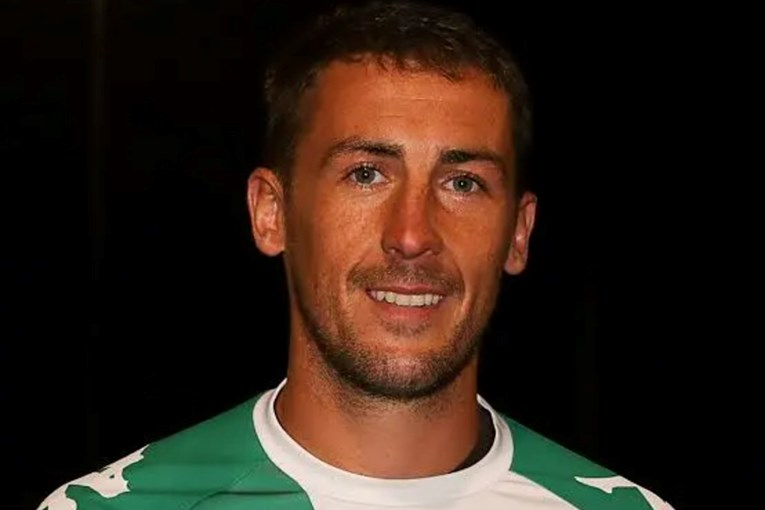 Беше дел од академиите на Јунајтед и Ливерпул, сега е обвинет за обид за убиство!