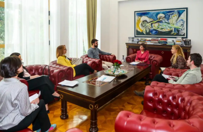 Сиљановска-Давкова на средба со претставници на граѓанската иницијатива „Стоп за Усје“