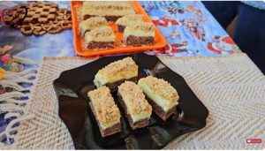 (ВИДЕО) Старомоден колач со 2 јајца и неколку ореви: Издашен десерт готов за само 20 минути