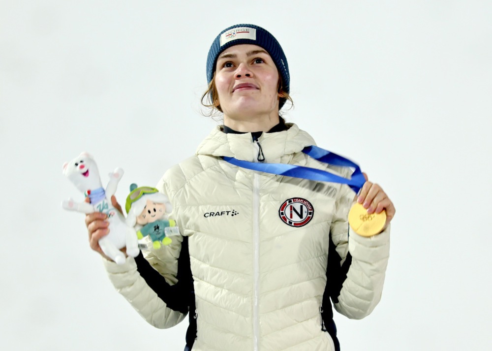 Норвежанката Ана Одине освои златен медал откако скокна пред Ника Превц