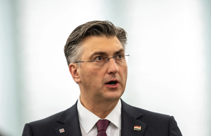 Пленковиќ ги отфрла обвинувањата за кршење на Уставот