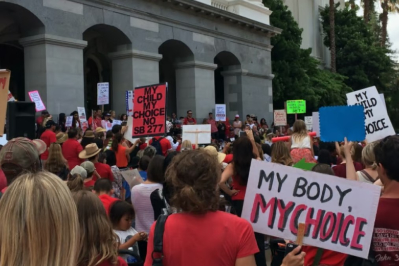 Иницијатива за општо укинување на задолжителните вакцинирања во САД