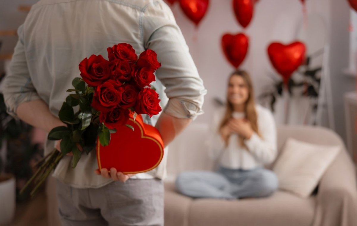 3 безвременски подароци за Денот на вљубените: Најубавиот знак на внимание што ќе се памети цел живот