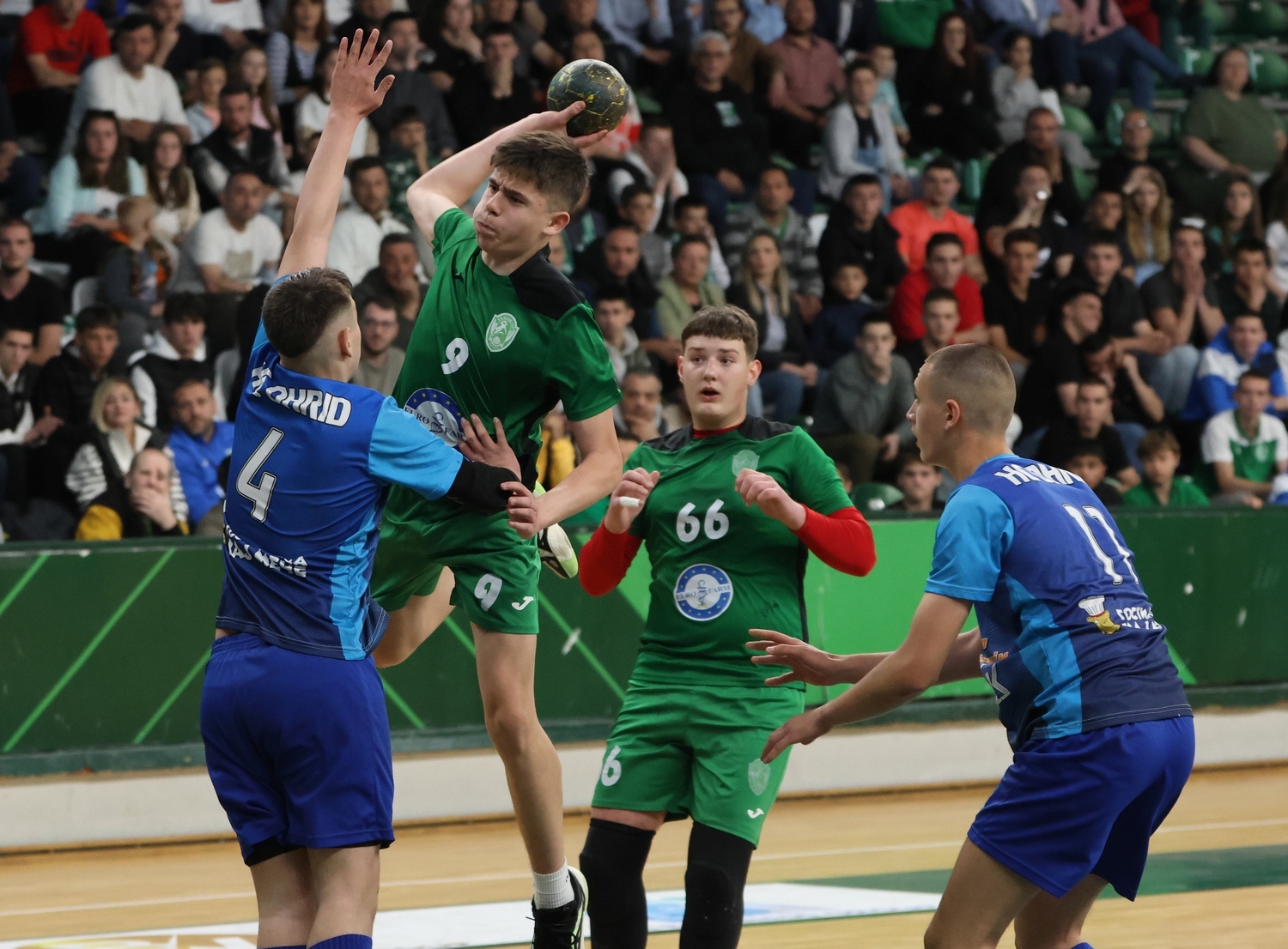 ПИОНЕРИ: Почнува пролетниот дел – дербито во Скопје