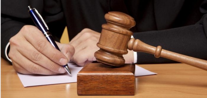 МАНАСИЕВСКИ ЗА „ПУПКАТА НА ЗАЕВ“: Ако денеска не судиш по „законот на Заев и Ахмети“ од утре не си судија во Врховниот суд