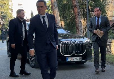 Касами: Луксузното БМВ е на братучед ми, јас немам мој автомобил