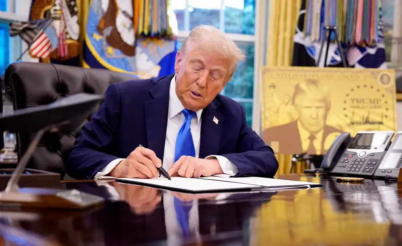 Трамп ги поништи доказите дека стакленичките гасови се штетни и ги укина еколошките стандарди за загадувањето од возилата