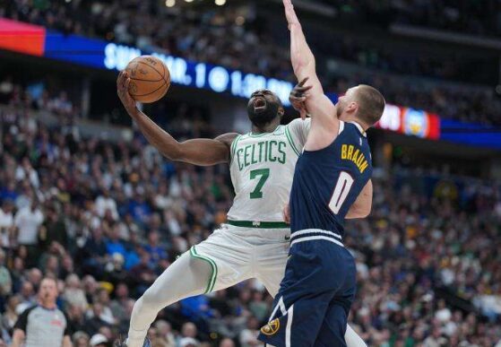 (Видео) Јокиќ со дабл-дабл, Денвер пресилен за Бостон