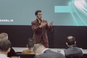 Најпознатиот топ sales тренер на Балканот доаѓа во Скопје