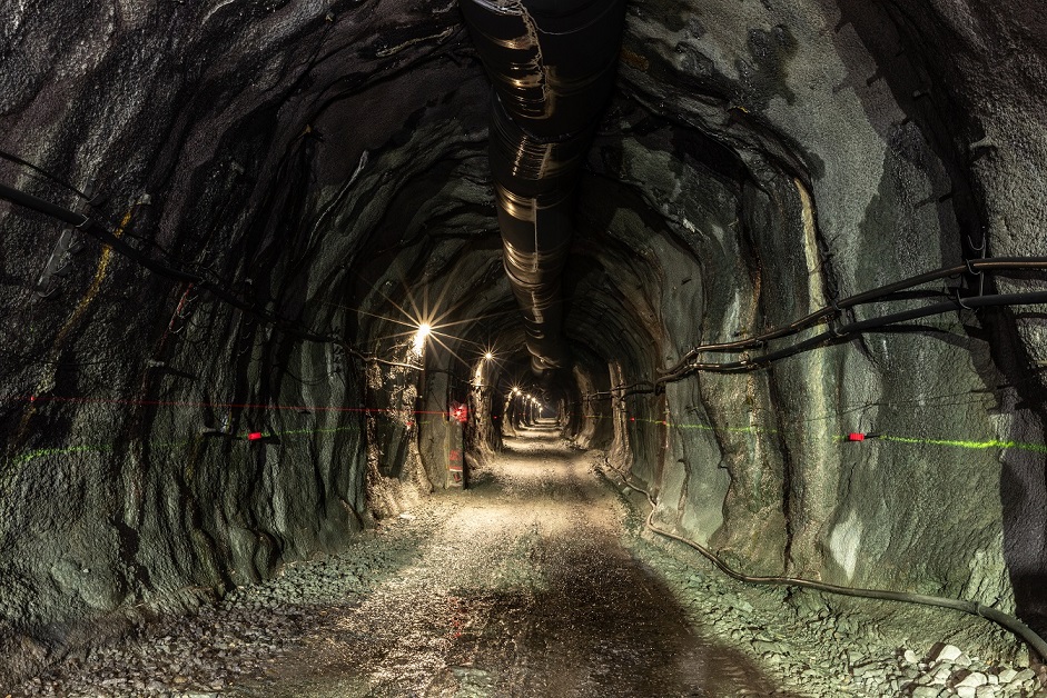 „НОВА ЗЛАТНА ЕРА“: Рударските акции скокнаа за 55% – зошто овој сектор стана неизбежен за инвеститорите?