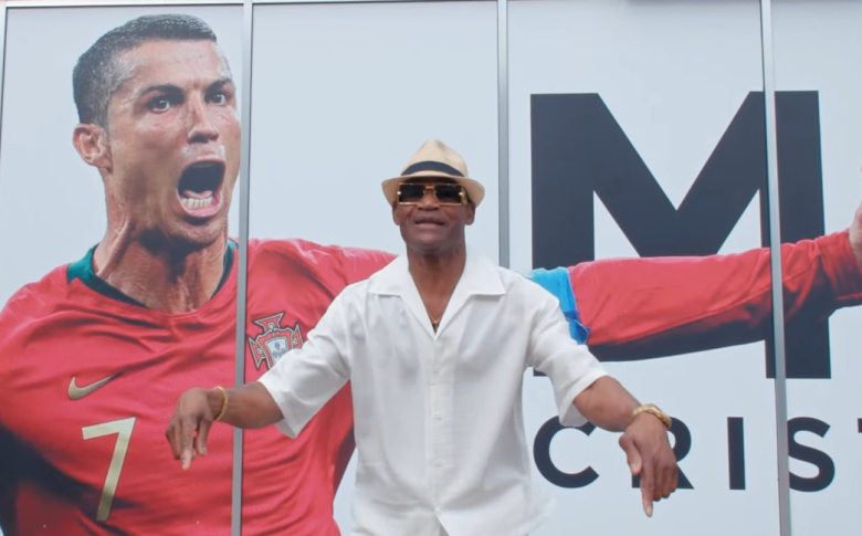 Песна за Роналдо од татко му на Леао