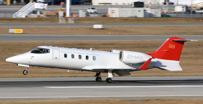 ВЛАДАТА ВЕЛИ ДЕКА СДСМ ШИРИ ХИСТЕРИЈА КОГА ПРАШУВА КОЈ БИЛ СО МИЦКОСКИ ВО ВЛАДИНИОТ АВИОН НА ЛЕТОТ ЗА СПЛИТ ЛАНИ ВО АВГУСТ