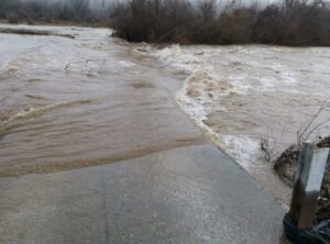 Зголемување на водостоите на реките, во Битолско одрон на пат и излевање на Сива Река во близина на Хераклеја