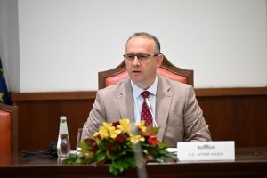 Картаполов: „Украина може да победи само ако стане дел од Русија“