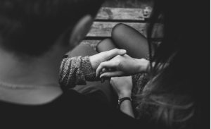 Распламсајте ја љубовта – Како да ја вратите страста во бракот и да ја разбудите романсата што исчезнала со текот на времето