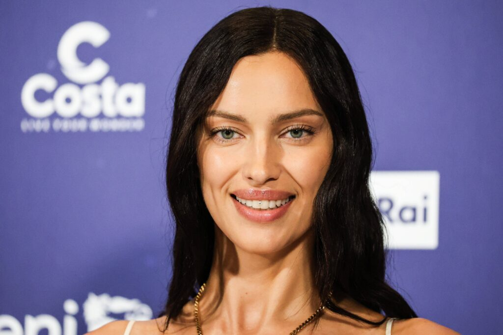 Деталот на забите на Ирина Шајк е апсолутен хит на Санремо