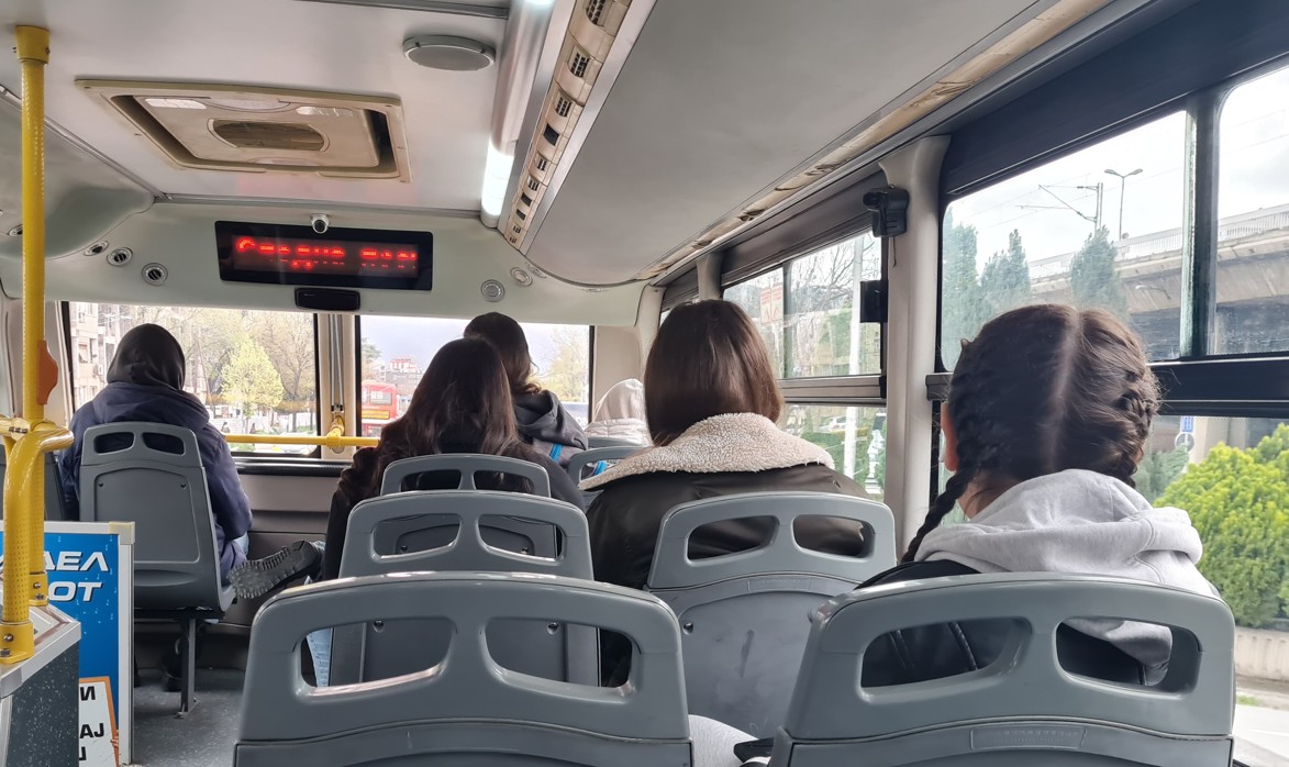 СЕКОЕ ТРЕТО ДЕТЕ Е РОДЕНО НАДВОР ОД БРАК, во Србија се родени најмал број на бебиња во историјата