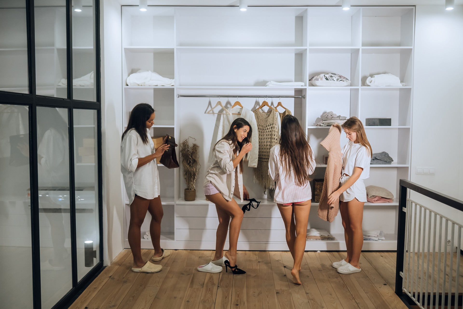 Крај на здодевните здолништа! Со овој специфичен крој сите погледи ќе бидат вперени во вас!