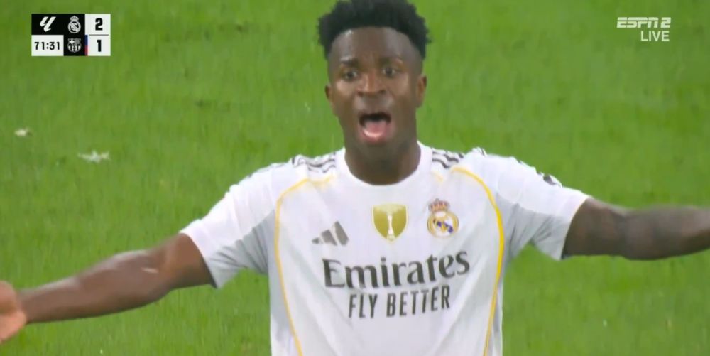 Еве како е казнет навивачот кој фрли банана кон Винисиус