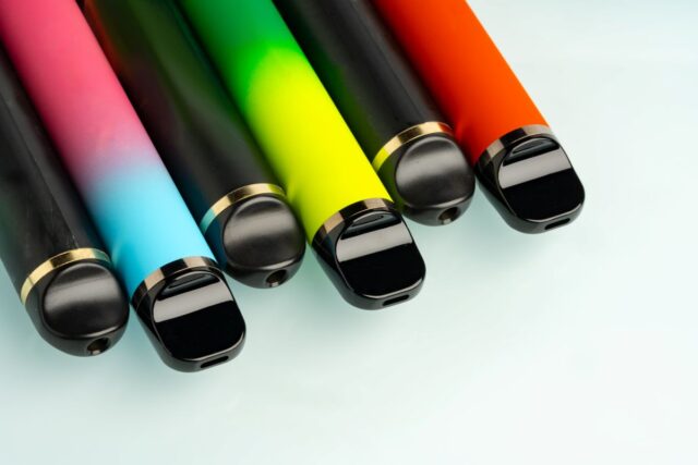 Искуства од Словенија и Латвија: Рестриктивните мерки отвораат простор за нелегална трговија на тутунски производи