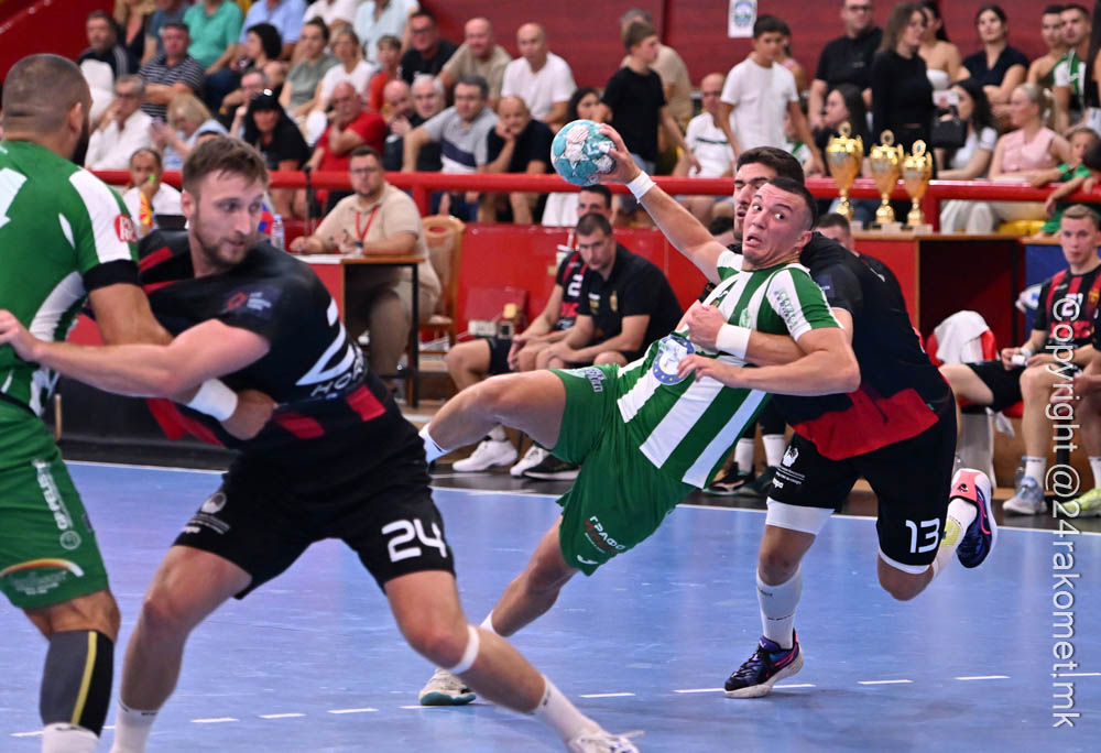 Еве која екипа со колку бодови тргнува во битка за титулата, плеј-офот стартува следниот викенд