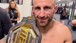 Александар Волкановски го обнови договорот со УФЦ по одбраната на титулата