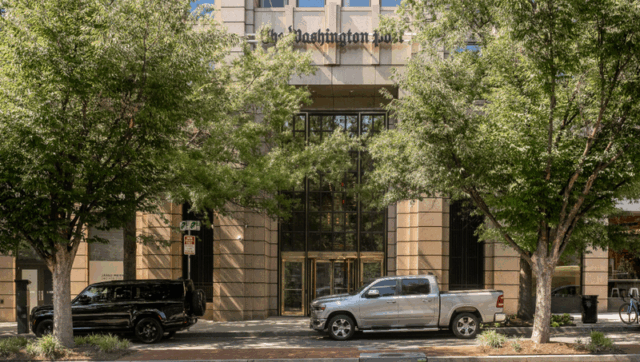 „Вашингтон пост“ најави големо кратење: околу третина од новинарите остануваат без работа