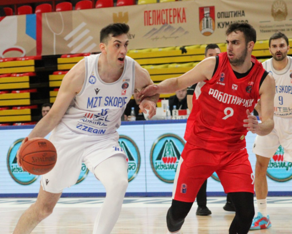 МЗТ Скопје броеше до 100 против Работнички