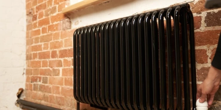 И вие ќе ги обоите радијаторите во црно кога ќе го чуете ова – нов тренд и практичен совет?