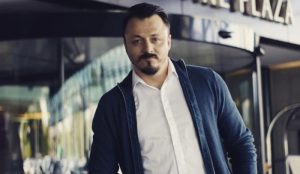 (ФОТО) Се вратил дома – ПР тимот на Даниел Кајмакоски објави за киднапирањето: „Храбро се соочи со киднаперите, сега му треба мир“