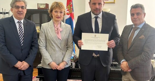 СДСМ ОБВИНИ ДЕКА КОНТРОВЕРЗНА ЛИЧНОСТ Е ИМЕНУВАНА ЗА ПОЧЕСЕН КОНЗУЛ НА МАКЕДОНИЈА ВО СРБИЈА, ВМРО-ДПМНЕ ВЕЛИ ДЕКА БИЛ ПРЕДЛОЖЕН ОД ПРЕТХОДНАТА ВЛАСТ