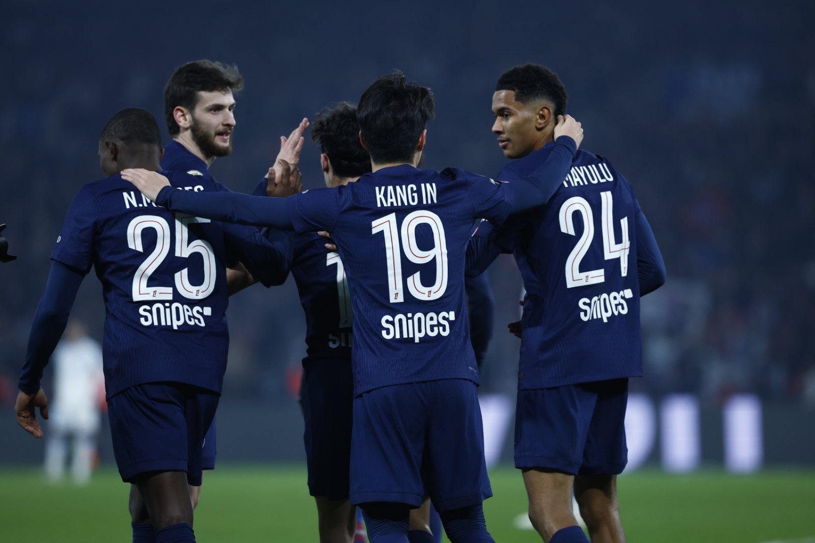 Пукна „петарда“ во францускиот Класик: ПСЖ го разнесе Марсеј (ВИДЕО)