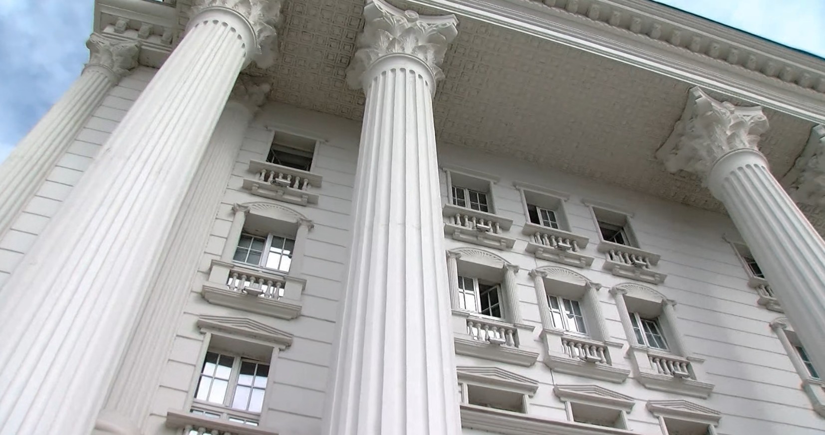 Според власта европските реформи се спроведуваат, за опозицијата државата е во изолација