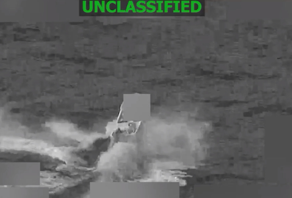 (Видео) Нов американски напад врз брод за дрога, двајца убиени