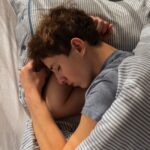 Тинејџерите што спијат подолго во викендите имаат помал ризик да развијат депресија