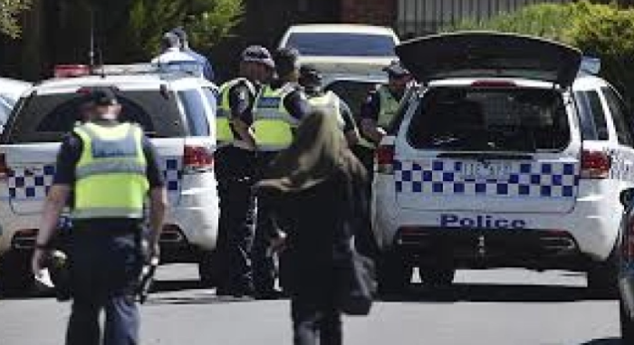 Еден мртов и двајца тешко повредени во напад со нож во Сиднеј