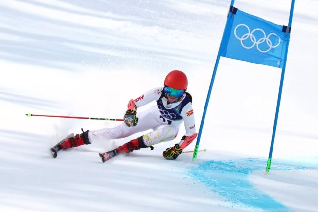 ПО ВЕЛЕСЛАЛОМОТ, ЈАНА АТАНАСОВСКА НЕ ГО ЗАВРШИ И ОЛИМПИСКИОТ СЛАЛОМ