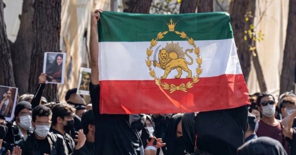 Нови антивладини протести во Техеран, студентите се судрија со безбедносните сили