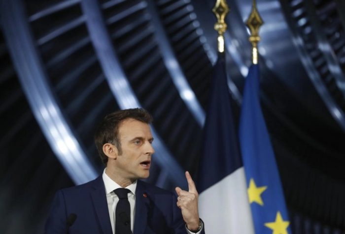 МАКРОН ВО ПОСЕТА НА ИНДИЈА: Ќе присуствува на отворање на фабрика за склопување на цивилни хеликоптери