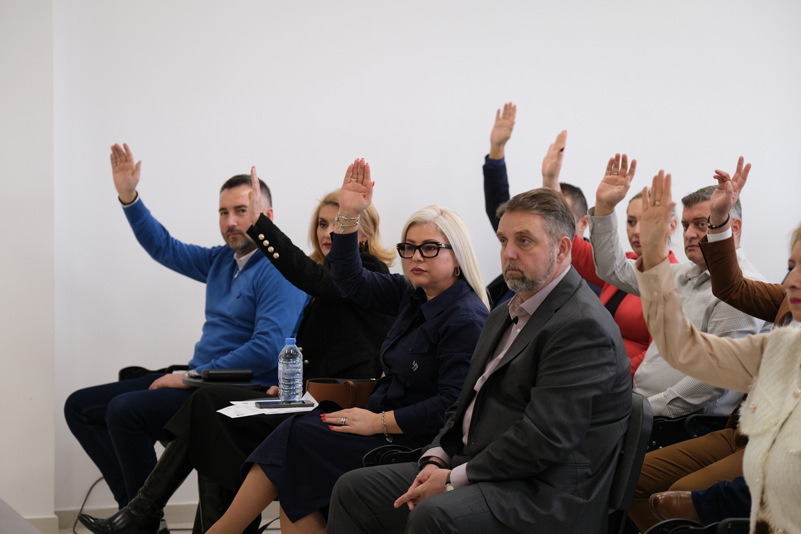 Карпош ќе набавува машина за чистење на отпад и депонии