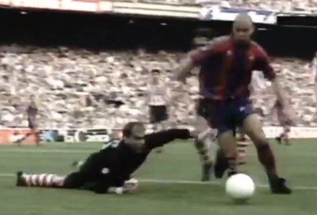 88 гола на Роналдо со дриблање голман