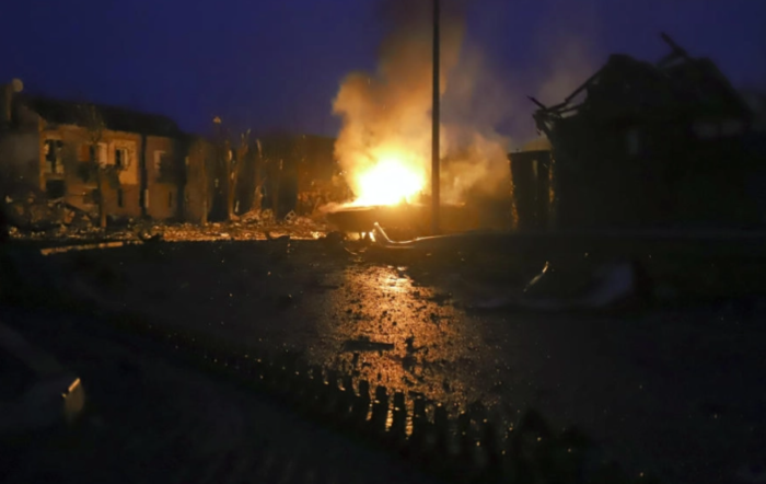 Полицајка го загуби животот, а 15 лица се повредени во експлозии во украинскиот град Лавов