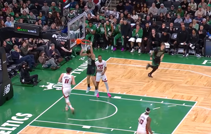 Неверојатен пресврт на Бостон, губеше со 22 разлика, на крајот го победи Мајами (Видео)
