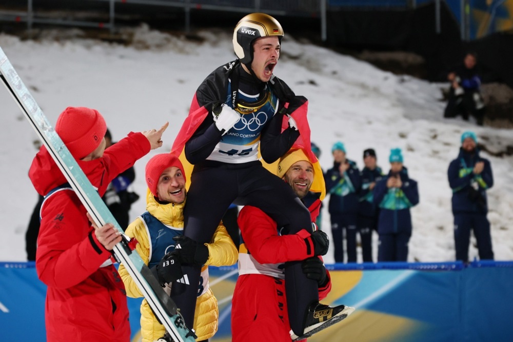 Рајмунд сензационален победник на малата скокалница