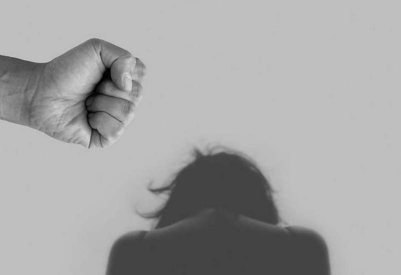 Нема електронски алки за насилниците